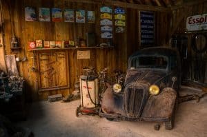 Oldtimer in garage
